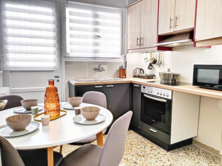 As ✓Two Bedroom Apartment In Thissio Αθήνα Εξωτερικό φωτογραφία